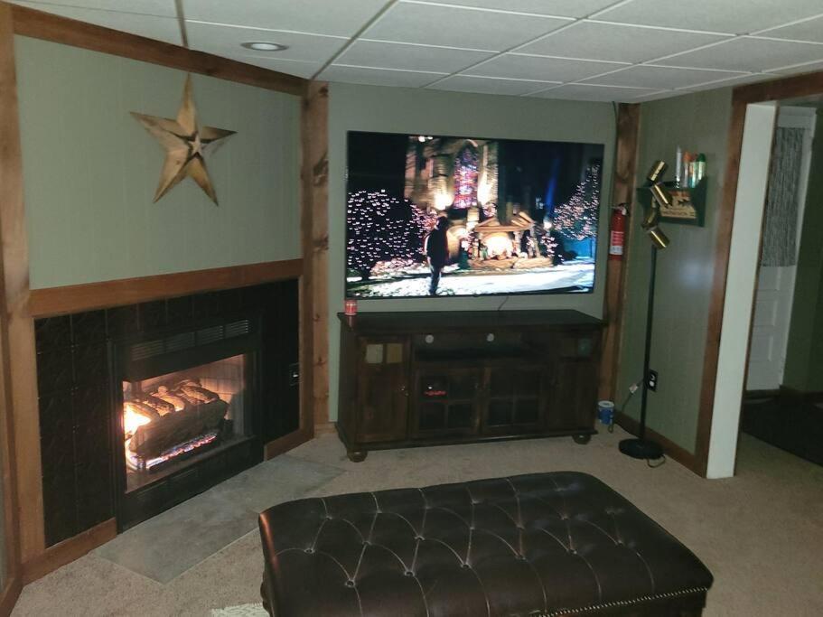Holiday home On The Water In The Poconos Relax @ The Locust Lakes Village