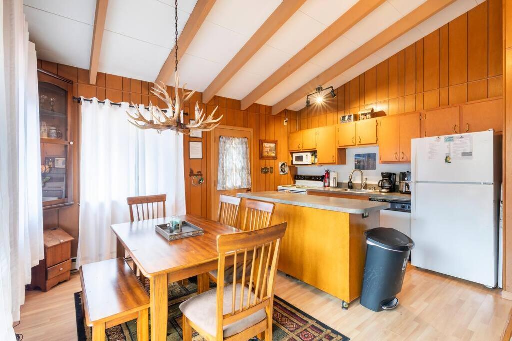Holiday home On The Water In The Poconos Relax @ The *