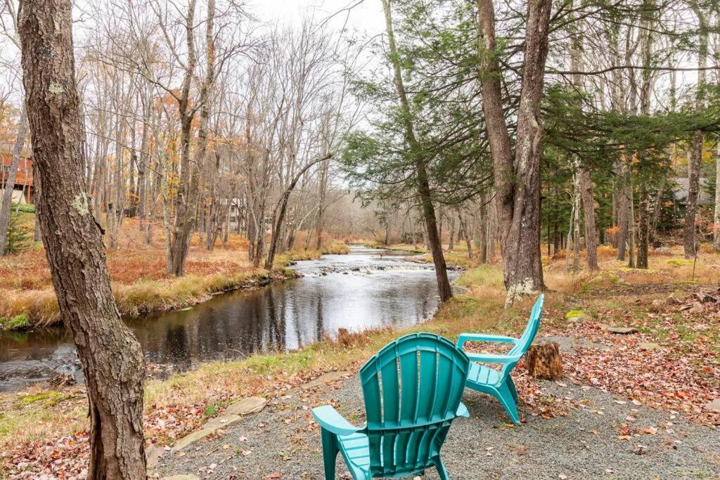 Holiday home On The Water In The Poconos Relax @ The *